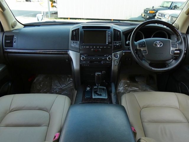 LANDCRUISER wagon
