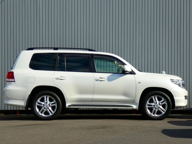 LANDCRUISER wagon