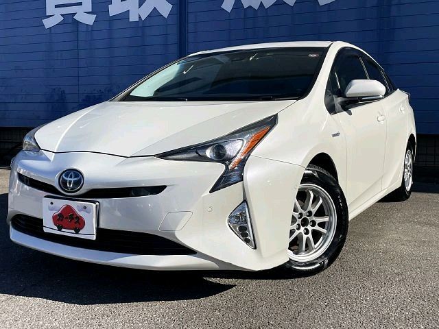 PRIUS 4WD