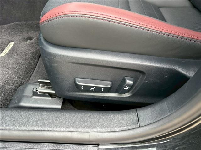 LEXUS IS300h