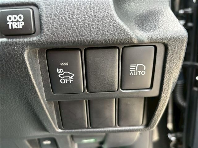 LEXUS IS300h