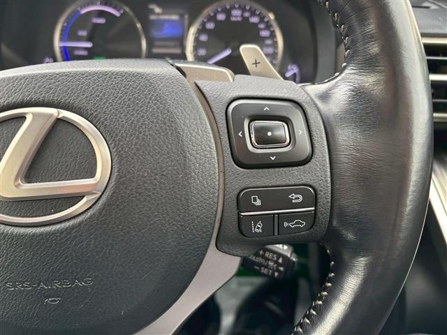 LEXUS IS300h