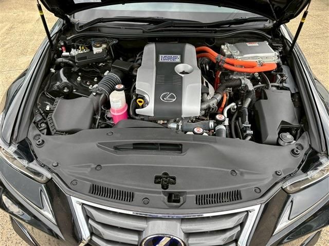 LEXUS IS300h