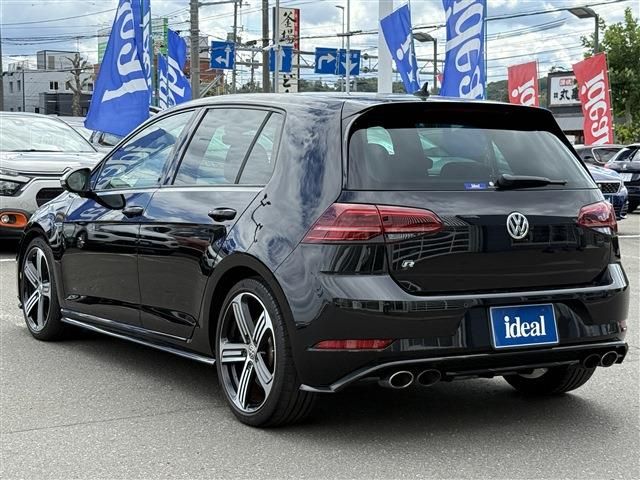 VOLKSWAGEN GOLF R