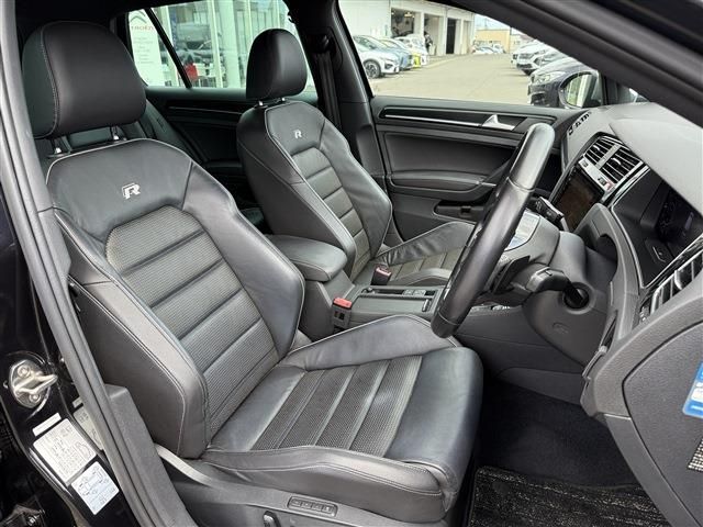 VOLKSWAGEN GOLF R