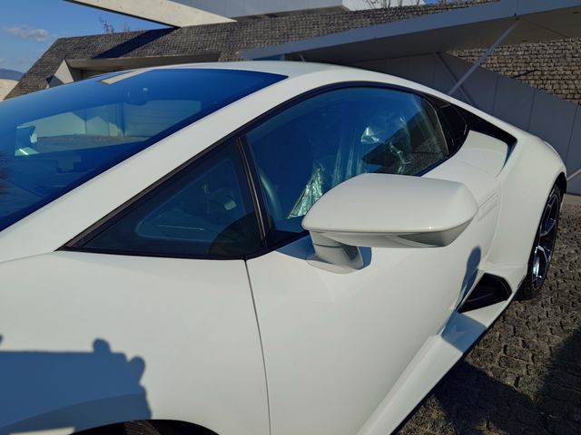 LAMBORGHINI HURACAN