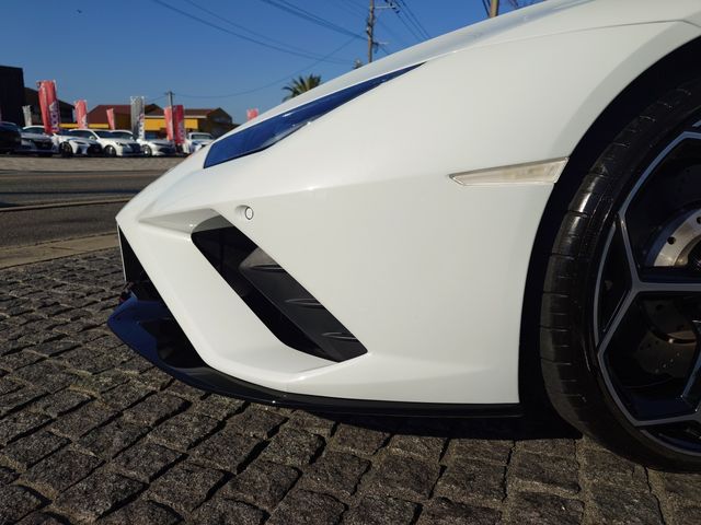 LAMBORGHINI HURACAN