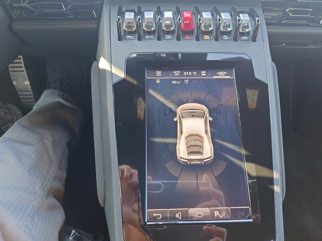LAMBORGHINI HURACAN
