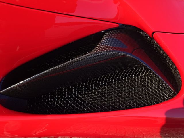 FERRARI SF90 Spider