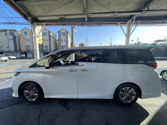 ALPHARD hybrid