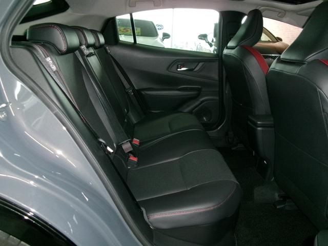 PRIUS 4WD