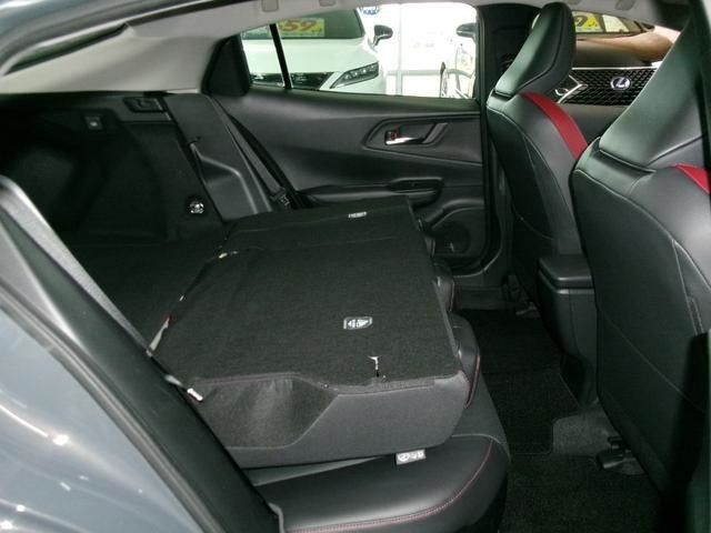 PRIUS 4WD
