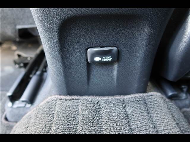 PRIUS 4WD