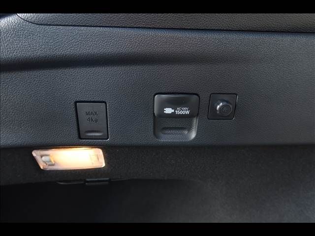PRIUS 4WD