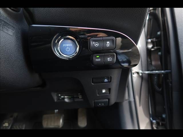 PRIUS 4WD