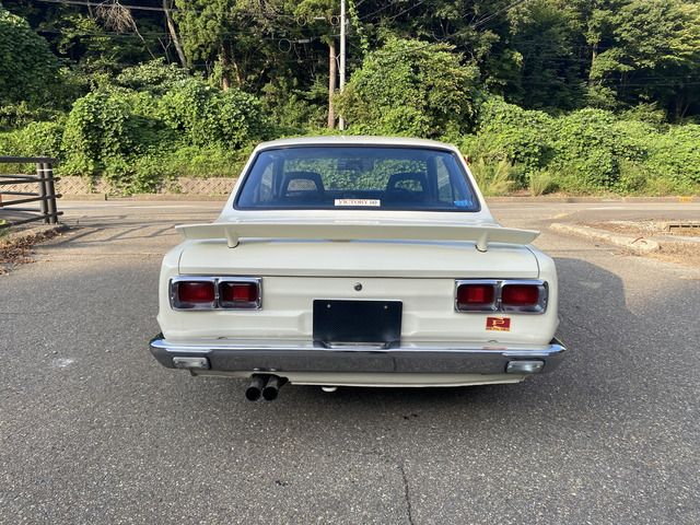 CAVALIER sedan