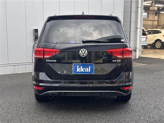 VOLKSWAGEN GOLF TOURAN
