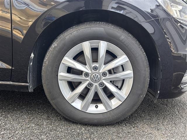 VOLKSWAGEN GOLF TOURAN