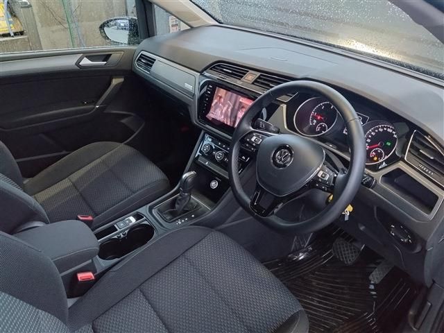 VOLKSWAGEN GOLF TOURAN