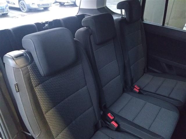 VOLKSWAGEN GOLF TOURAN