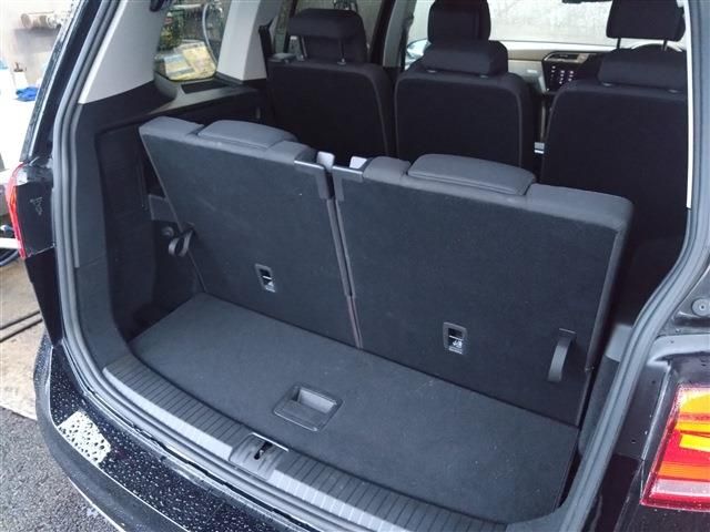 VOLKSWAGEN GOLF TOURAN