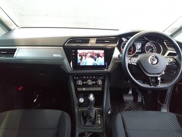 VOLKSWAGEN GOLF TOURAN