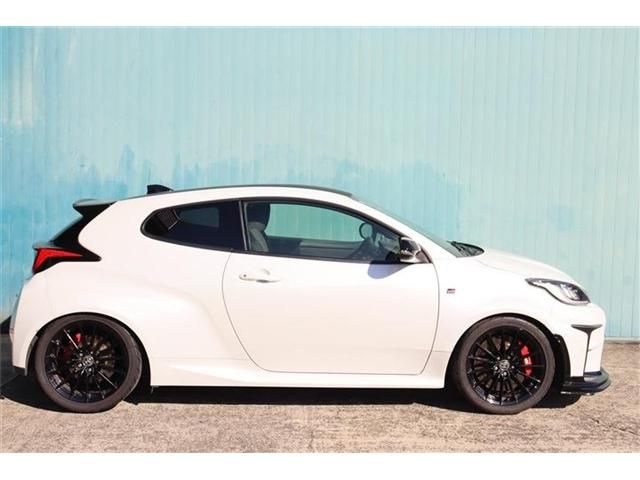 GR YARIS