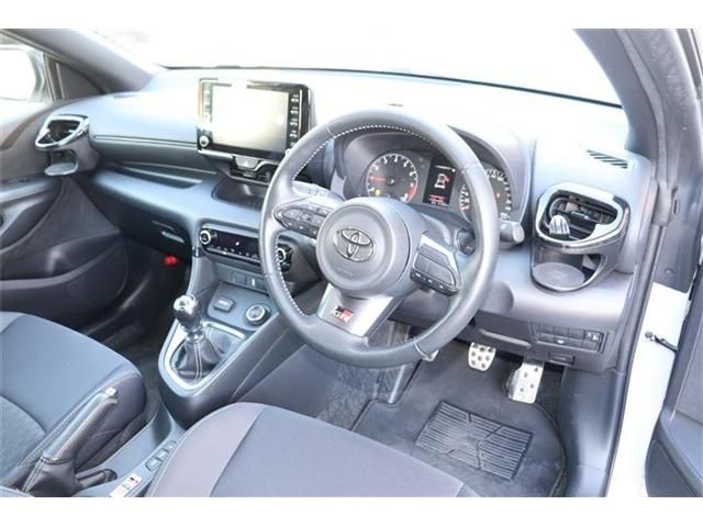 GR YARIS