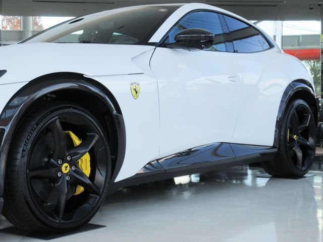 FERRARI Purosangue