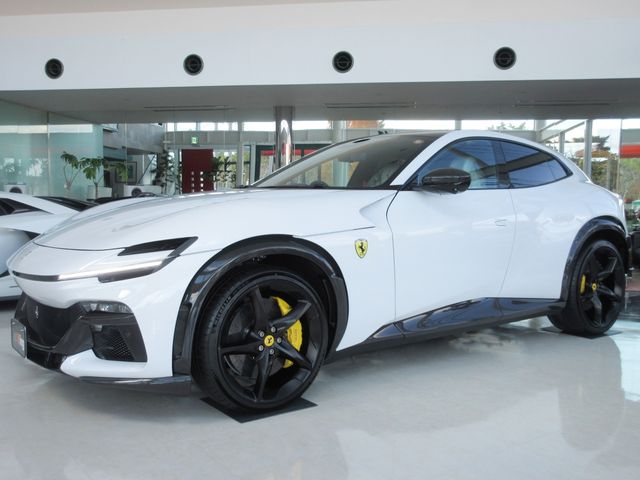 FERRARI Purosangue