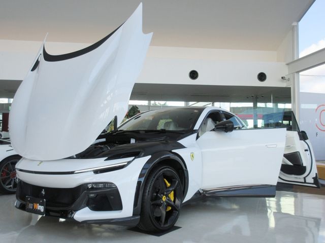 FERRARI Purosangue