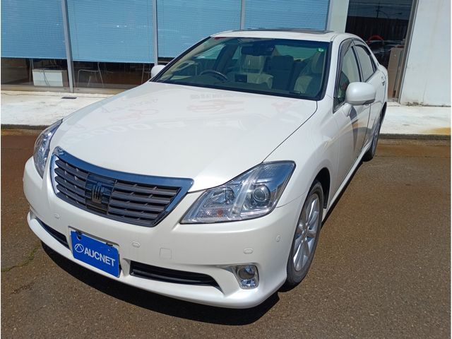 CROWN sedan 4WD