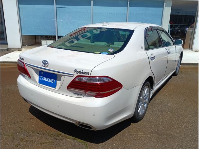 CROWN sedan 4WD