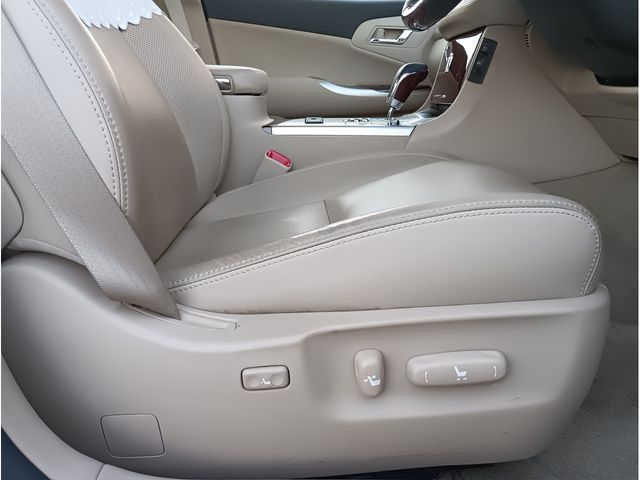CROWN sedan 4WD