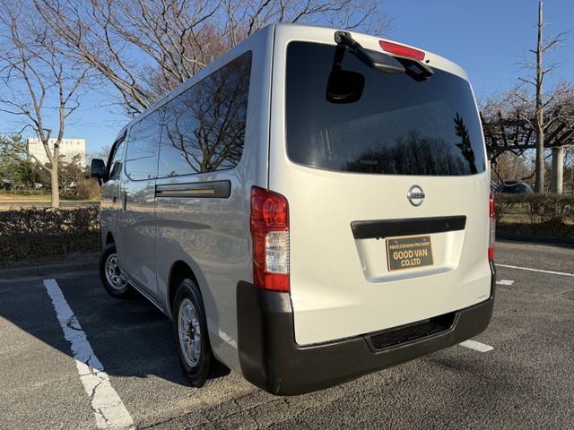 NV350 CARAVAN 4WD