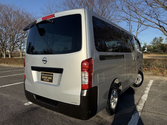 NV350 CARAVAN 4WD
