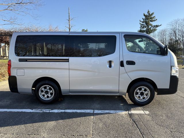 NV350 CARAVAN 4WD