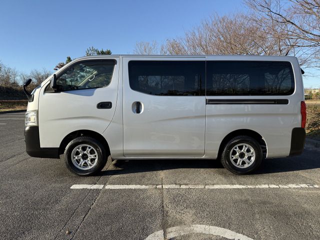 NV350 CARAVAN 4WD