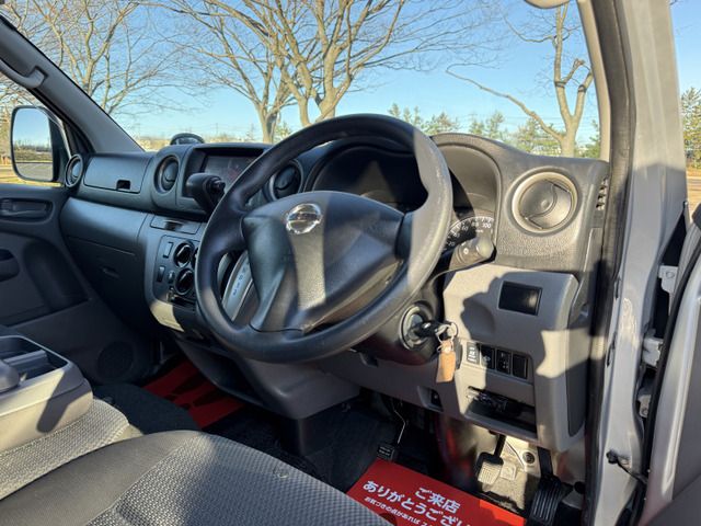NV350 CARAVAN 4WD
