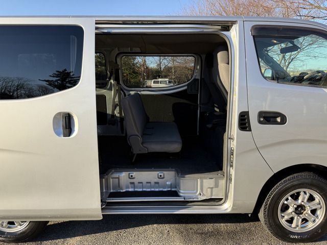 NV350 CARAVAN 4WD