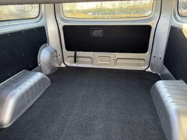 NV350 CARAVAN 4WD