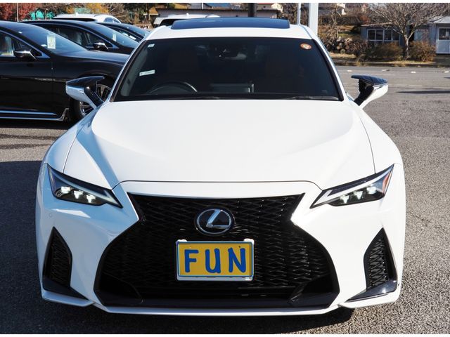 LEXUS IS300h