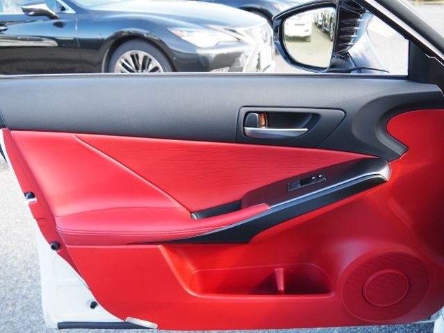 LEXUS IS300h