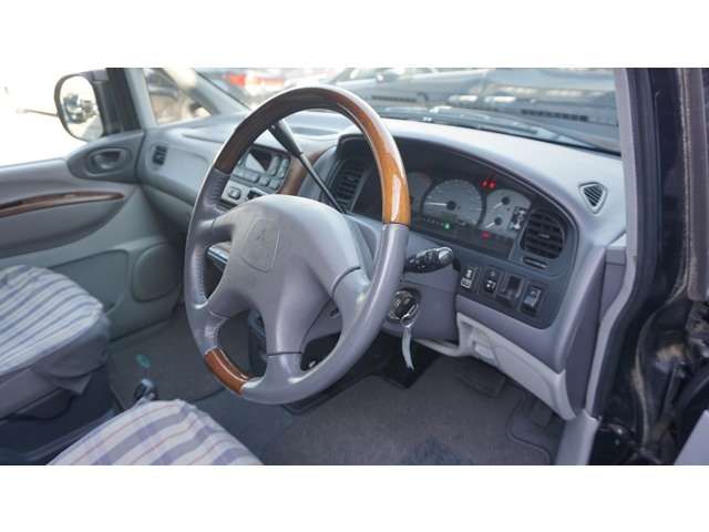 DELICA SPACE GEAR 4WD