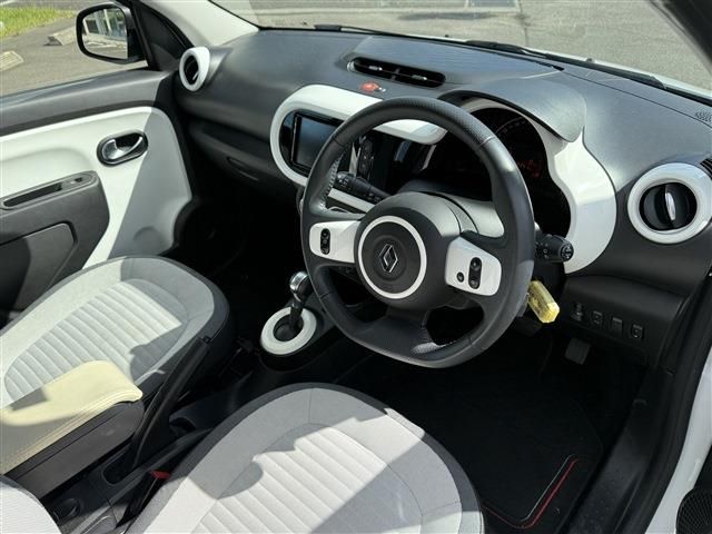 RENAULT TWINGO