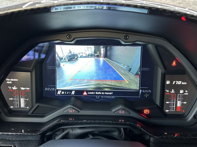 LAMBORGHINI Aventador