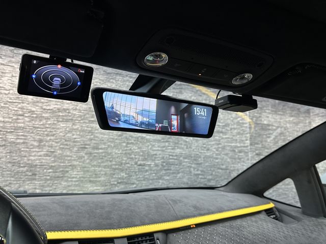 LAMBORGHINI Aventador