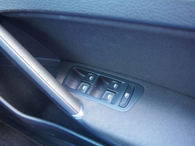 VOLKSWAGEN GOLF Alltrack