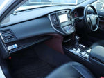 CROWN sedan hybrid