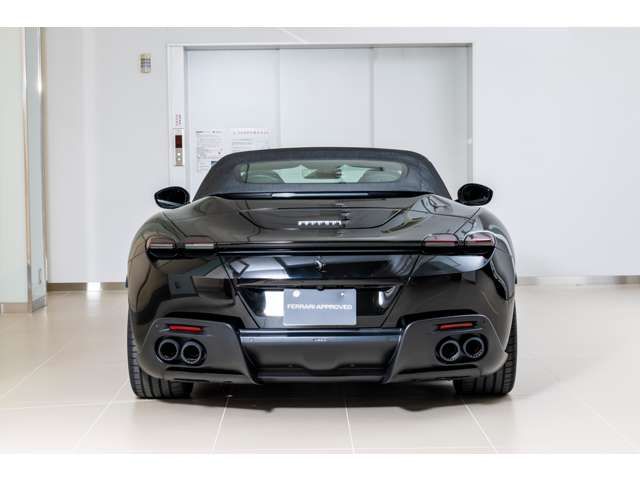 FERRARI Roma Spider